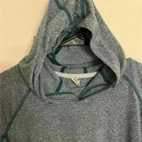 UNDER ARMOUR Loose Fit Heat Gear Hoodie Sz M - Picture 4 of 5